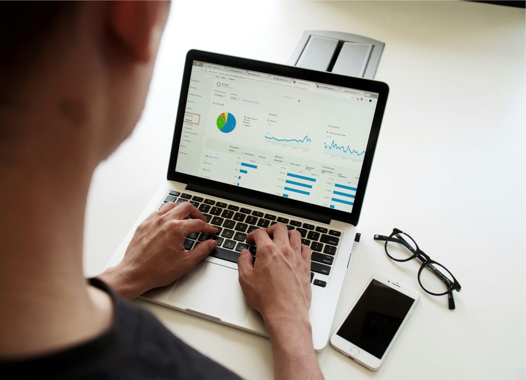 Picture showing e-commerce growth metrics to demonstrate marketing strategies